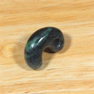 画像4: 青海産 翡翠勾玉 (4)