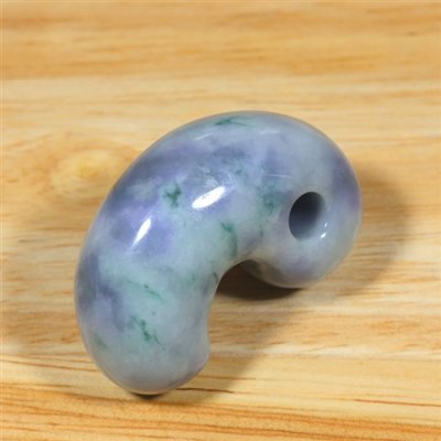 画像4: 海中産 翡翠勾玉 (4)