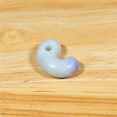 画像2: 海中産 翡翠勾玉 (2)