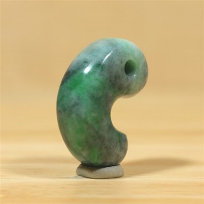 画像4: 糸魚川産 ひすい勾玉 (4)
