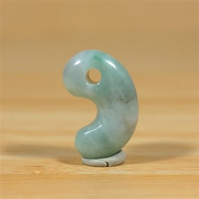 画像4: 糸魚川産 ひすい勾玉 (4)