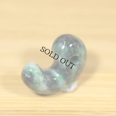 画像3: 糸魚川 青海産 黒ひすい勾玉 (3)