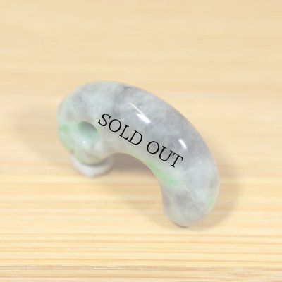 画像4: 糸魚川 小滝産 黒ひすい勾玉 (4)