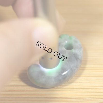 画像6: 糸魚川 小滝産 黒ひすい勾玉 (6)