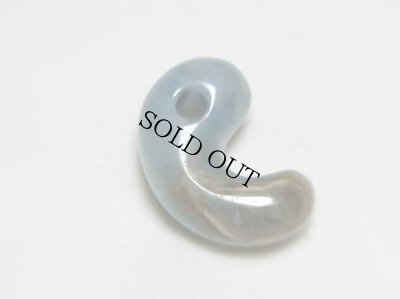 画像2: ひすい勾玉 (2)