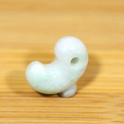 画像3: ひすい勾玉 (3)