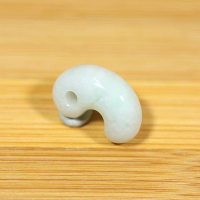 画像4: ひすい勾玉 (4)