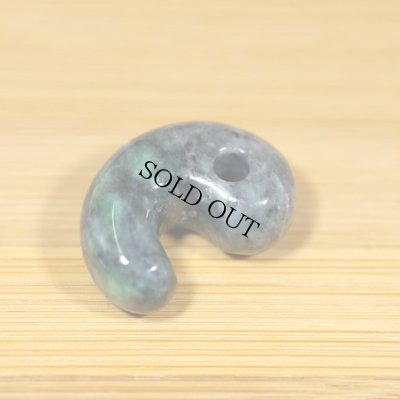 画像2: ひすい勾玉 (2)