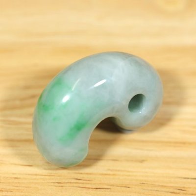 画像4: ひすい勾玉 (4)