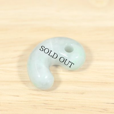 画像2: ひすい勾玉 (2)