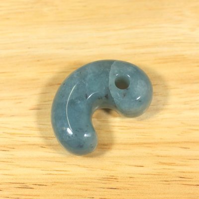 画像2: ひすい勾玉 (2)