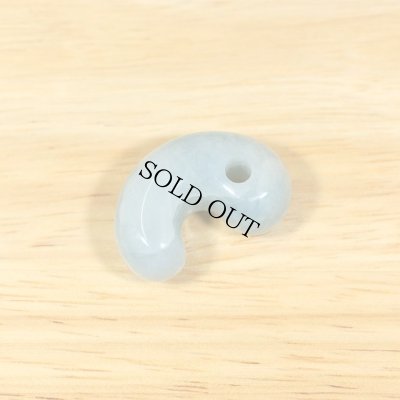 画像2: ひすい勾玉 (2)