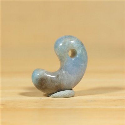 画像1: ひすい勾玉 (1)
