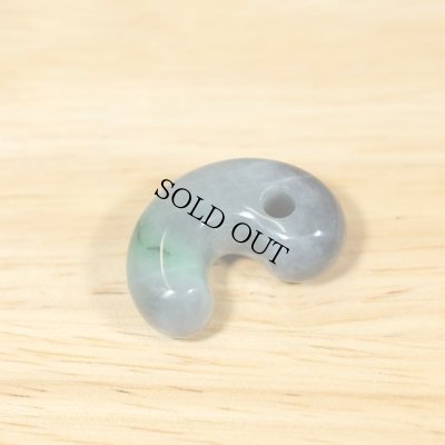 画像2: ひすい勾玉 (2)