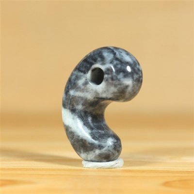 画像2: ひすい勾玉 (2)