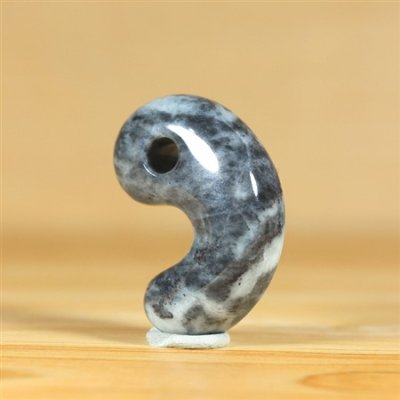 画像4: ひすい勾玉 (4)