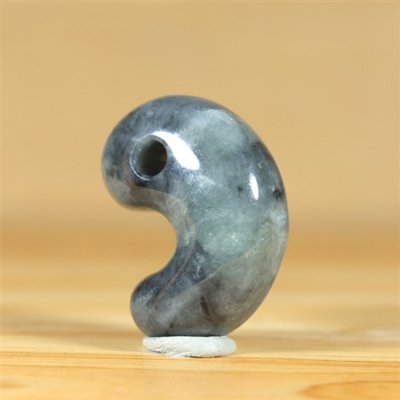 画像4: ひすい勾玉 (4)