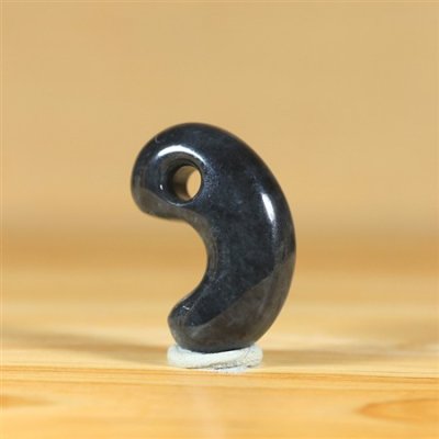 画像4: ひすい勾玉 (4)