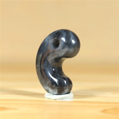 画像2: ひすい勾玉 (2)