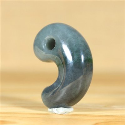 画像4: ひすい勾玉 (4)