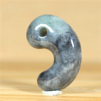 画像4: ひすい勾玉 (4)