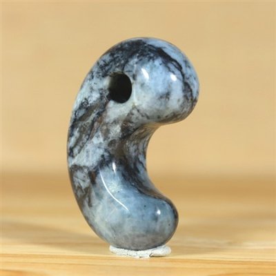 画像2: ひすい勾玉 (2)