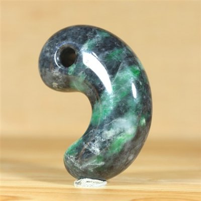 画像4: ひすい勾玉 (4)