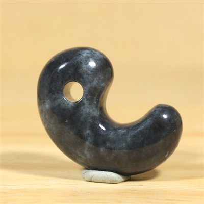 画像2: ひすい勾玉 (2)