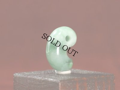 画像4: ひすい勾玉 (4)