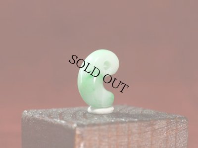 画像4: ひすい勾玉 (4)