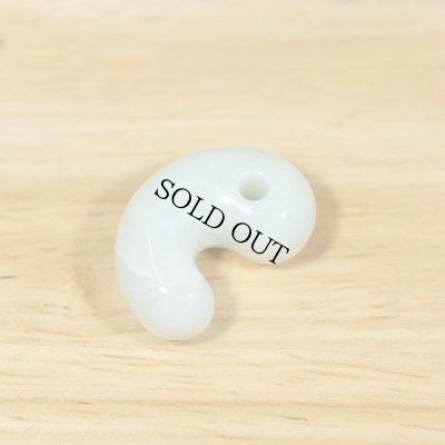 画像2: 糸魚川 小滝産 白翡翠 乳白色 (2)