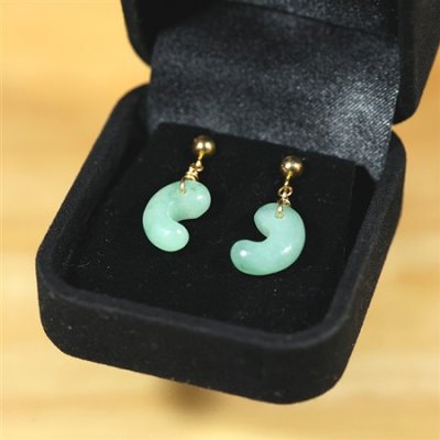 画像4: 糸魚川産翡翠ピアス (4)