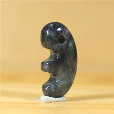 画像1: 獣形勾玉 (1)